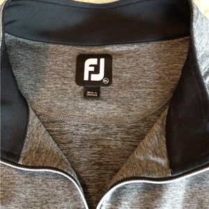 Men’s FootJoy half zip jersey vest. Size XL.